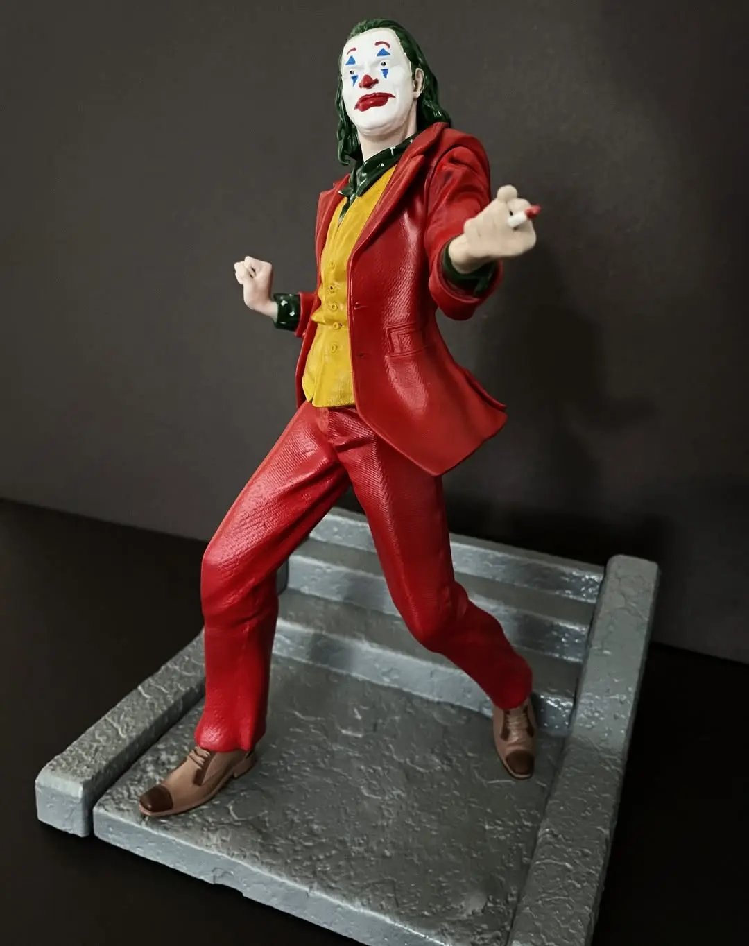 Joker Joaquin Phoenix Figure by Gambody 3DHeroFigure
