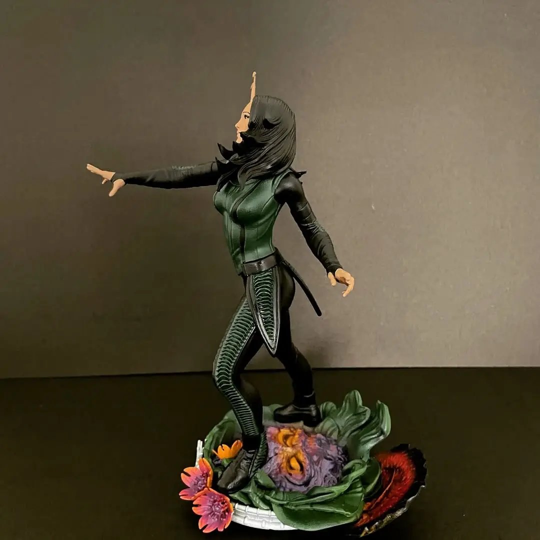 Mantis Figure by Wicked 3DHeroFigure