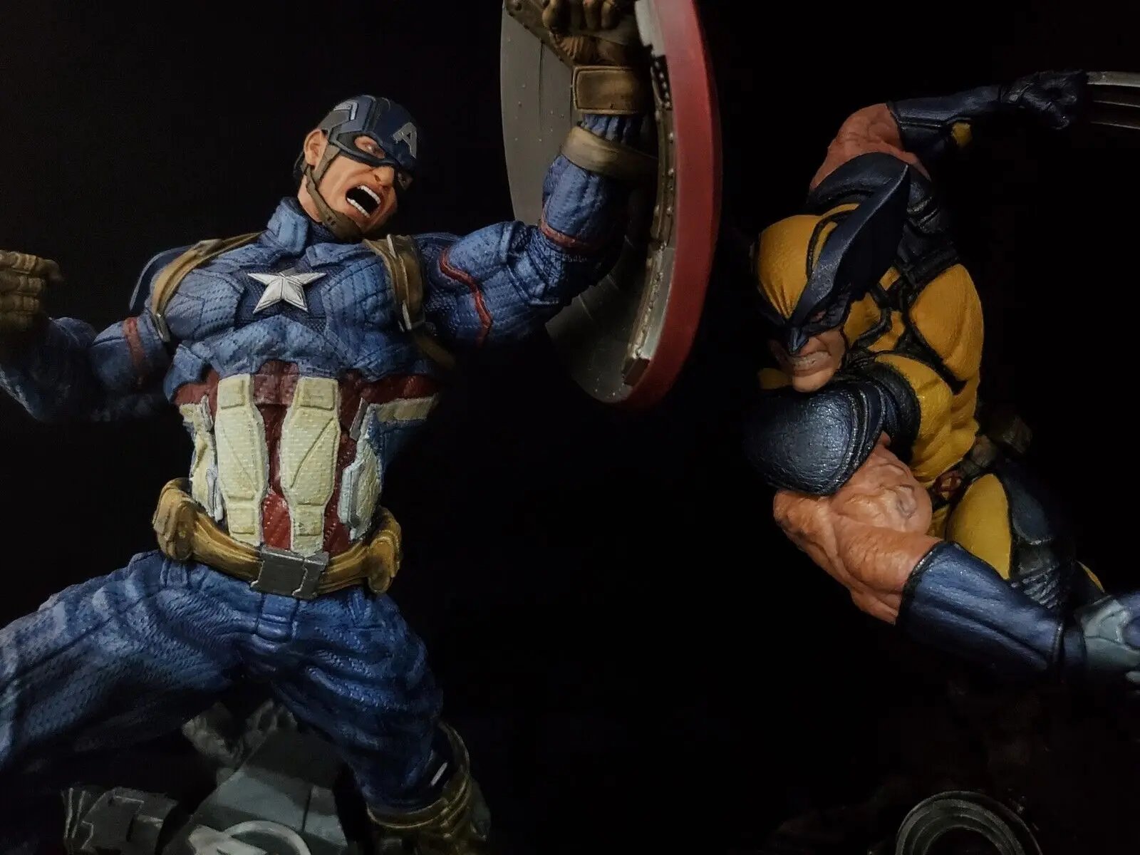 Captain America Wolverine Diorama Figure by Wicked 3DHeroFigure